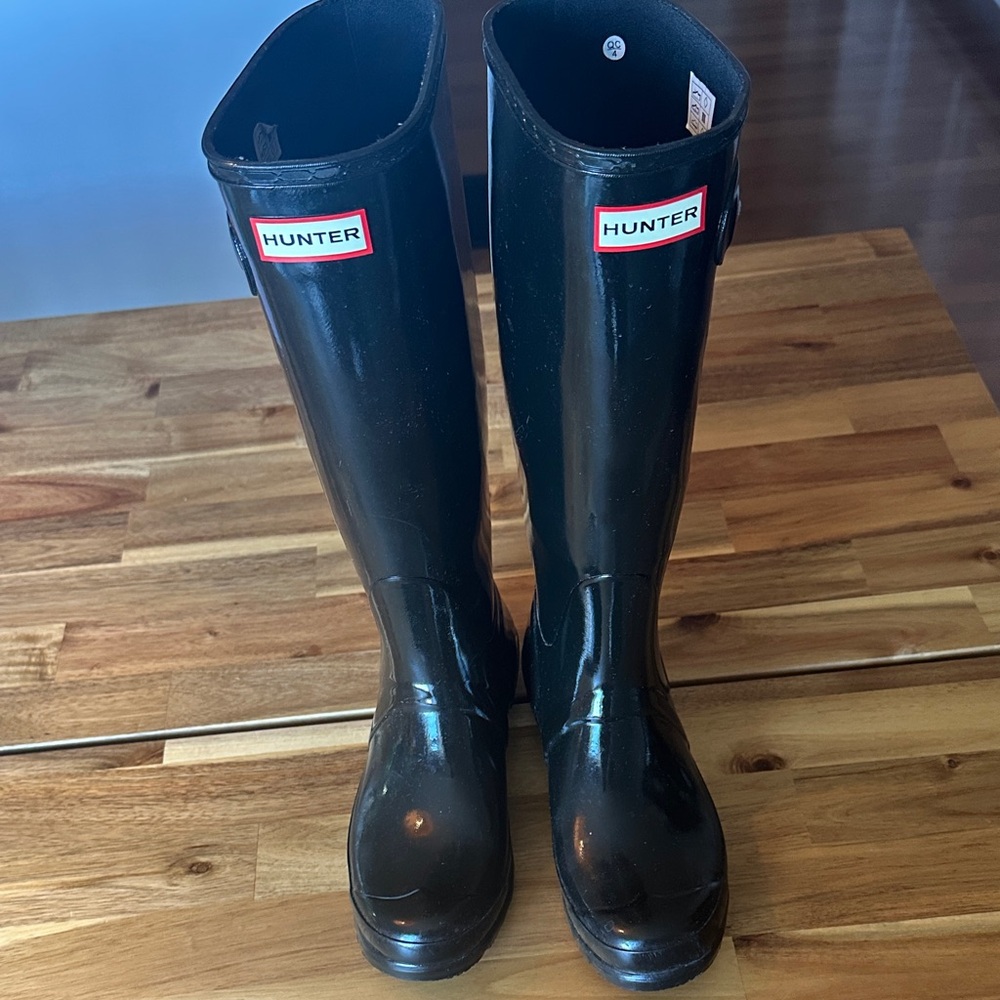 Hunter Classic Black Tall Boots size 7
